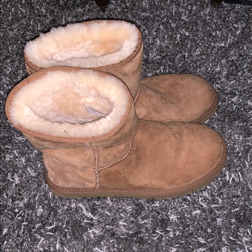 UGGS